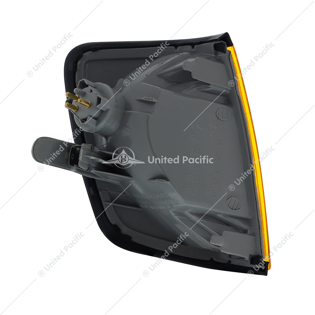 Turn Signal Light For 1990- 2007 Freightliner Fld Driver Side - 32353