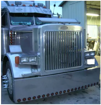 Peterbilt 379 Hood Grill with 17 Vertical Bars for Long Hood - P-1057