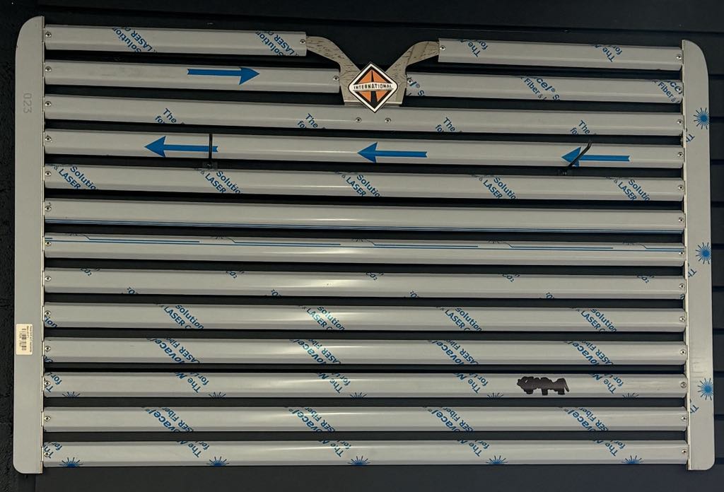 International 9300/9900 Hood Grill with 13 Horizontal Bars - I-7024