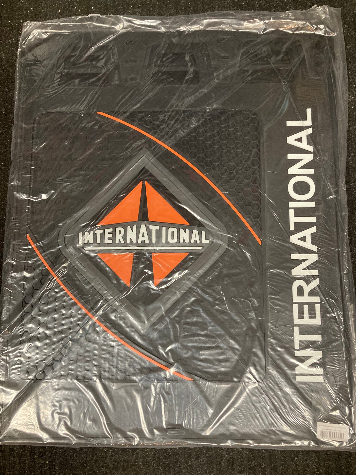 International Mud Flaps 24" X 30"  Side Logo Black - MCIN1011228